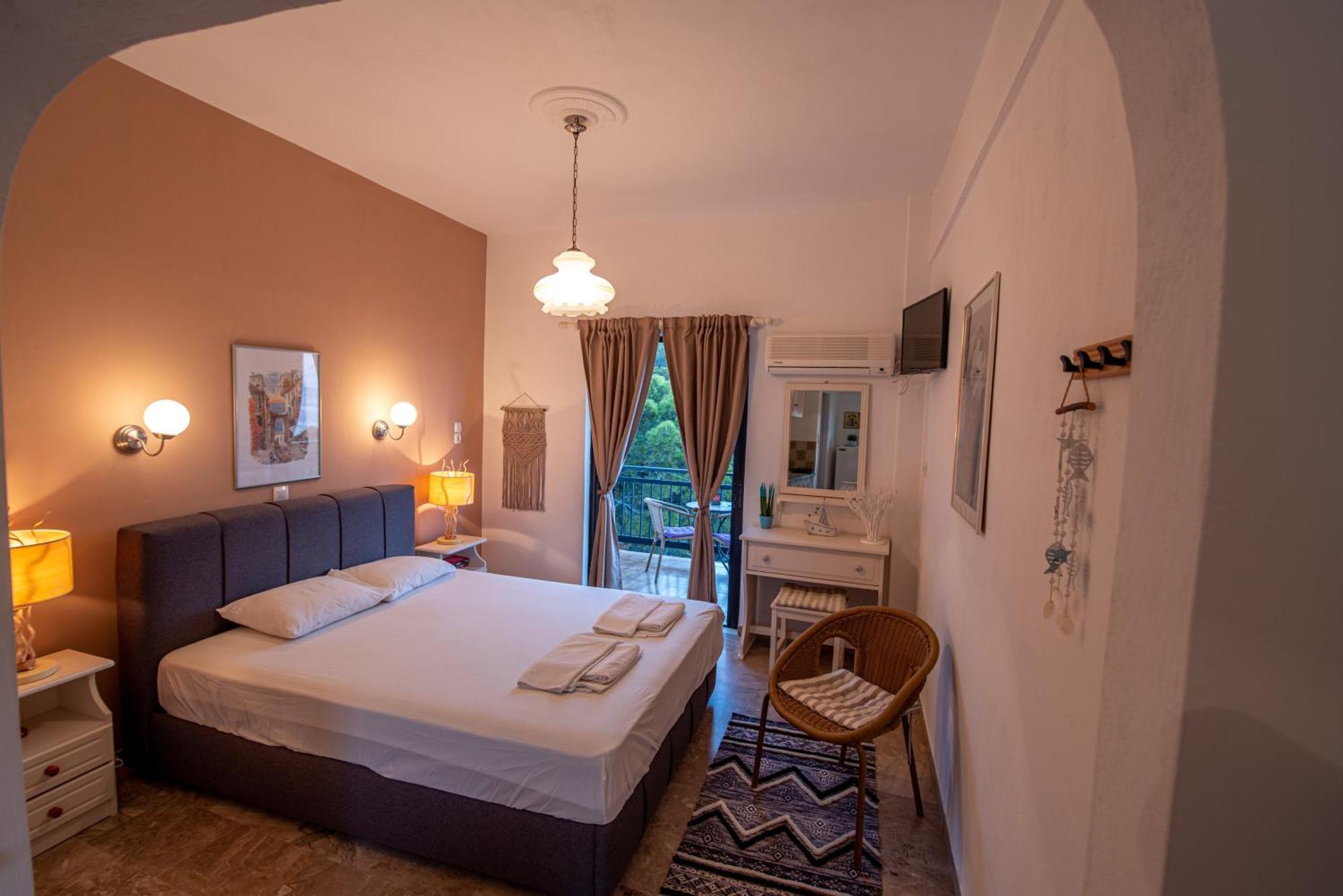 Stella Studios Poros Town Ngoại thất bức ảnh